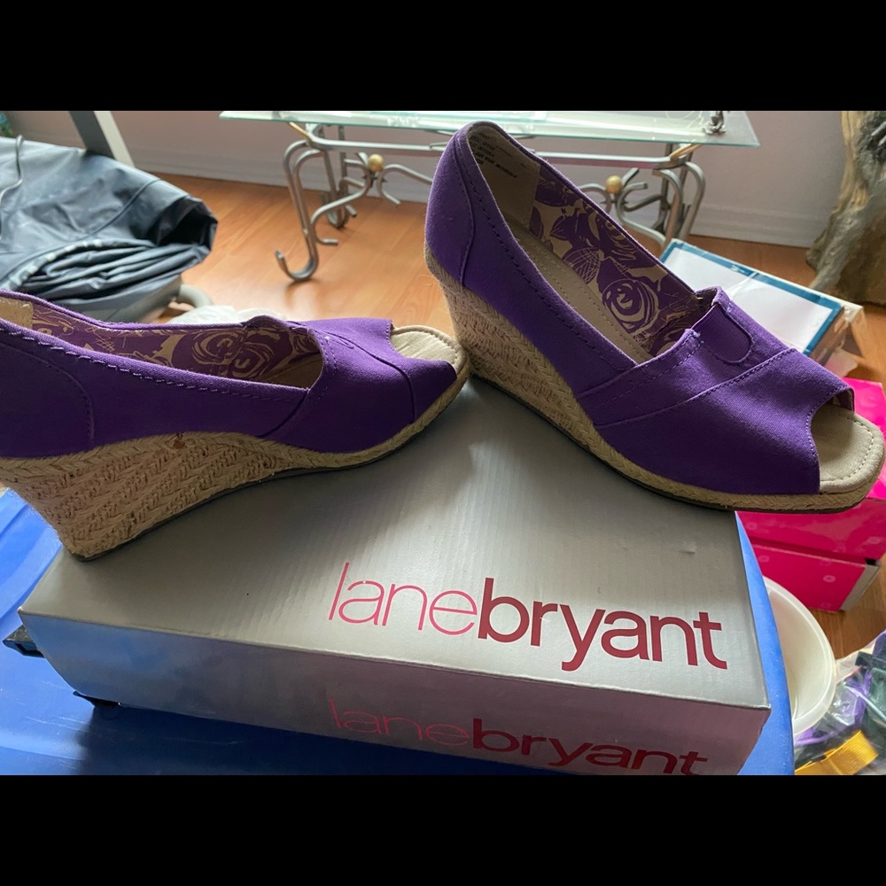 Purple wedge